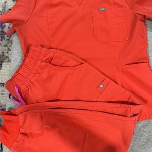 Figs Vibrant Red Scrub Ensemble